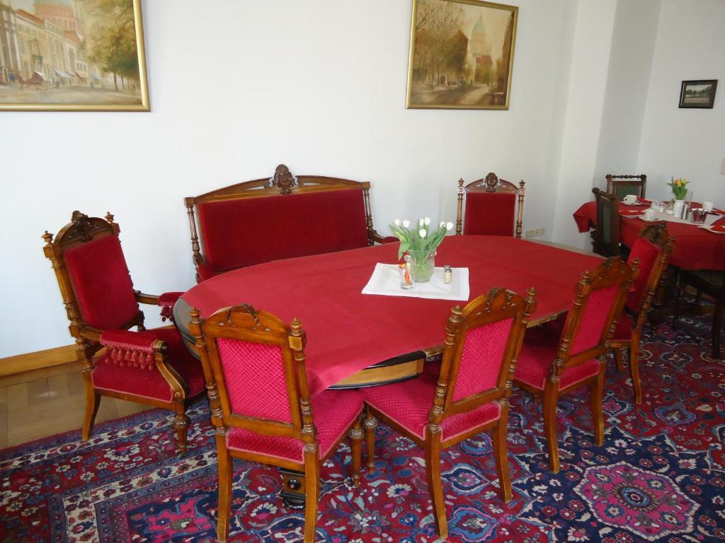 PP Pension Potsdam Bagian luar foto